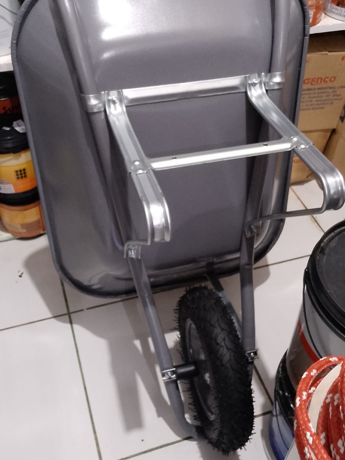 CARRINHO DE MÃO